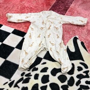 GAP Cream Giraffe Print Kids Footie